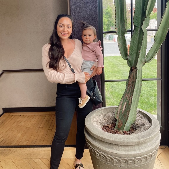 Meet your posher, Alex - Picture 1 of 1